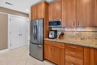 100 Wisconsin Avenue #805, Madison, WI 53703 - Photo 10