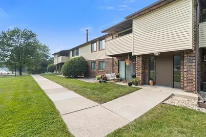 845 N Gammon Road #E, Madison, WI 53717 - Photo 2