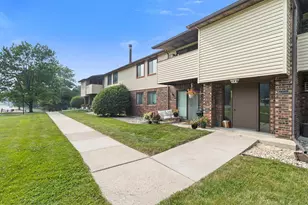 845 N Gammon Rd, Madison, WI 53717 - Photo 2