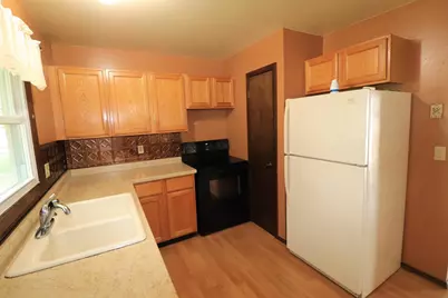 2804 Sherwood Drive, Janesville, WI 53545 - Photo 2
