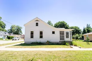 2022 15th St, Monroe, WI 53566 - Photo 4