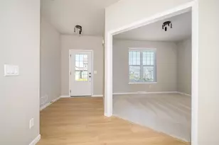 2509 Clover Pt Dr, Fitchburg, WI 53711 - Photo 2