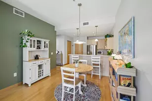 309 W Washington Ave, Madison, WI 53703 - Photo 10