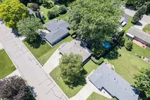 345 Beechwood Dr, Janesville, WI 53548 - Photo 44