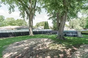 345 Beechwood Dr, Janesville, WI 53548 - Photo 42
