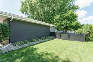 345 Beechwood Dr, Janesville, WI 53548 - Photo 30