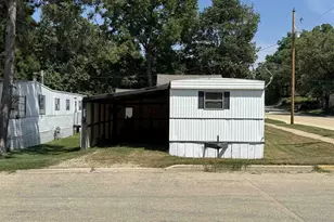 205 Madison St, Albany, WI 53502 - Photo 4