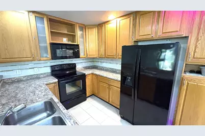 529 Kings Lynn Road, Stoughton, WI 53589 - Photo 16