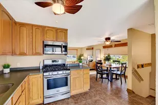 3814 Ridgeway Ave, Madison, WI 53704 - Photo 12