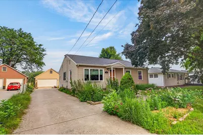 3814 Ridgeway Avenue, Madison, WI 53710 - Photo 2