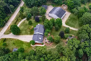 9729 N Rock River Dr, Edgerton, WI 53534 - Photo 2
