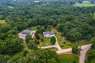 9729 N Rock River Dr, Edgerton, WI 53534 - Photo 4