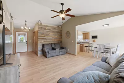1365 Savannah Woods Drive, Edgerton, WI 53534 - Photo 8