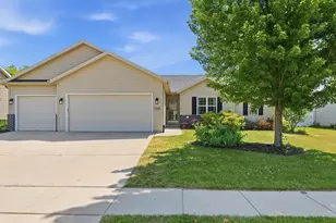 1365 Savannah Woods Dr, Edgerton, WI 53534 - Photo 1