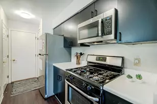 2958 Holborn Cir, Madison, WI 53718 - Photo 6
