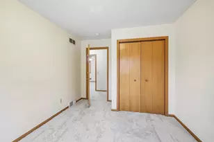 2421 Renaissance Dr, Fitchburg, WI 53711 - Photo 26
