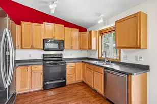 2421 Renaissance Dr, Fitchburg, WI 53711 - Photo 16