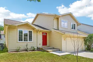 2421 Renaissance Dr, Fitchburg, WI 53711 - Photo 2