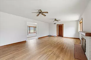 5140 Irish Ln, Fitchburg, WI 53711 - Photo 12