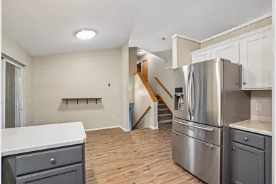 6249 Adobe Way, Madison, WI 53719 - Photo 4
