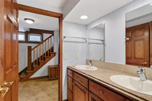 1233 E Johnson St, Madison, WI 53703 - Photo 48