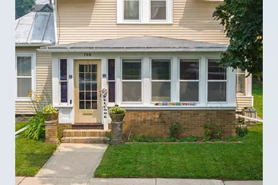 708 Oak Street, Baraboo, WI 53913 - Photo 2