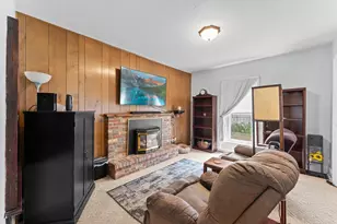 708 Oak St, Baraboo, WI 53913 - Photo 10
