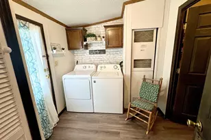 904 Moore St, Baraboo, WI 53913 - Photo 10