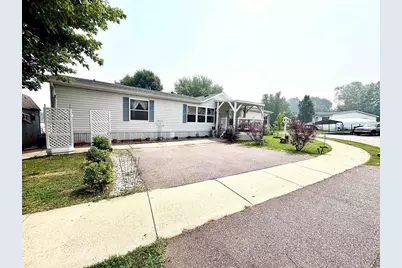 904 Moore Street #471, Baraboo, WI 53913 - Photo 2