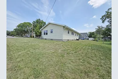 1324 House Street, Beloit, WI 53511 - Photo 34