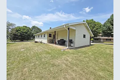 1324 House Street, Beloit, WI 53511 - Photo 32