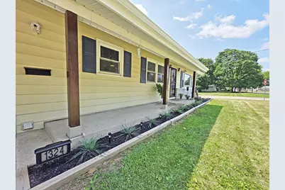 1324 House Street, Beloit, WI 53511 - Photo 2