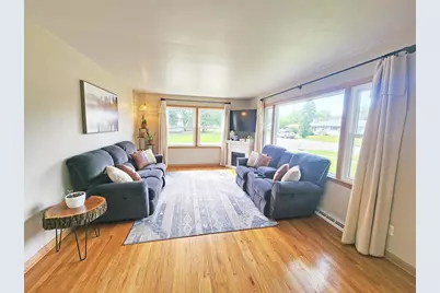 1324 House Street, Beloit, WI 53511 - Photo 4