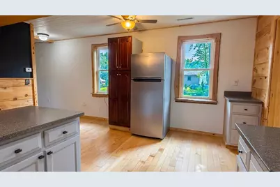 333 Center Street, Oxford, WI 53952 - Photo 8
