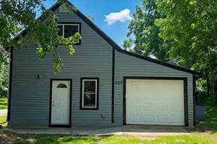 333 Center St, Oxford, WI 53952 - Photo 2