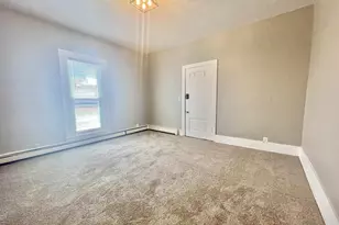 306 N Academy St, Janesville, WI 53548 - Photo 16
