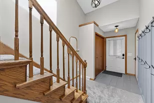 644 Granite Way, Sun Prairie, WI 53590 - Photo 2