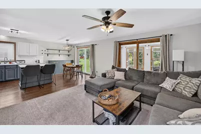 644 Granite Way, Sun Prairie, WI 53590 - Photo 10