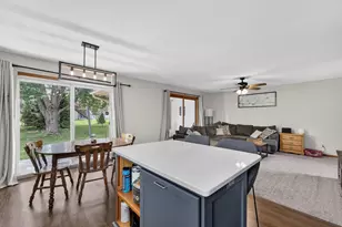 644 Granite Way, Sun Prairie, WI 53590 - Photo 10