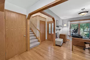 873 Peregrine Cir, Oregon, WI 53575 - Photo 4