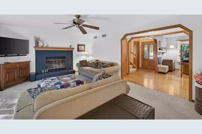 873 Peregrine Circle, Oregon, WI 53575 - Photo 6