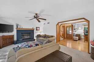 873 Peregrine Cir, Oregon, WI 53575 - Photo 6