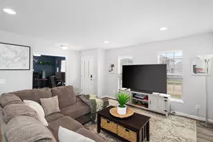 424 Pluto St, Madison, WI 53718 - Photo 2