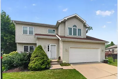 717 Diving Hawk Trail, Madison, WI 53713 - Photo 2