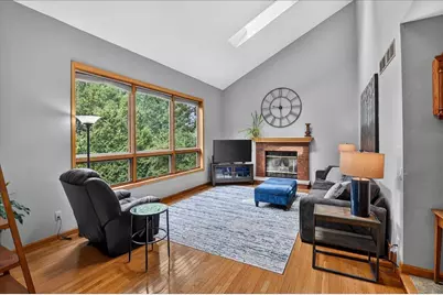 717 Diving Hawk Trail, Madison, WI 53713 - Photo 8