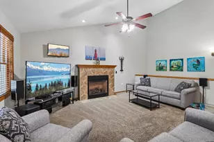 6398 Everest Dr, Madison, WI 53719 - Photo 6