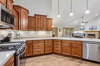 6398 Everest Drive, Madison, WI 53719 - Photo 14