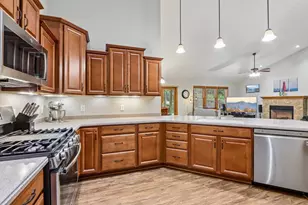 6398 Everest Dr, Madison, WI 53719 - Photo 14