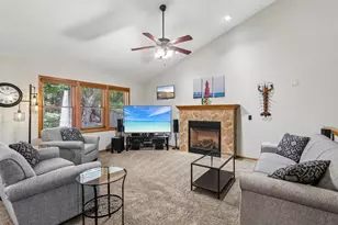 6398 Everest Dr, Madison, WI 53719 - Photo 4