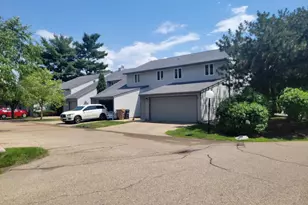 2104 Pike Dr, Madison, WI 53713 - Photo 4